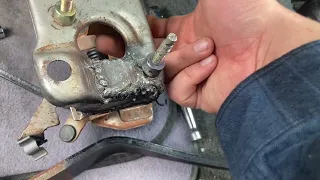 Toyota pickup 5 speed manual won’t go into gear. Broken clutch pedal bracket solution.