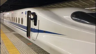 JR東海道新幹線　かっこいい車掌さん