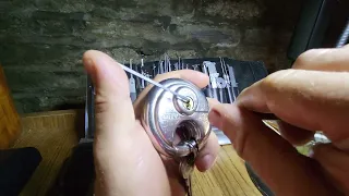 Great Beginner Locks, Abus Diskus 24/70 with Half Diamond pick