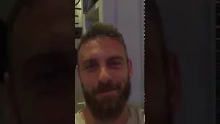 Daniele De Rossi fa gli auguri a Francesco Totti #4X10