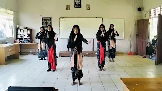 Tari Sinanggar Tulo dari kelas 8G