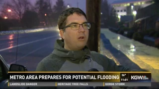 Portland Oregon TV report on the 39'' tall Fm Approved Water-Gate flood barrier