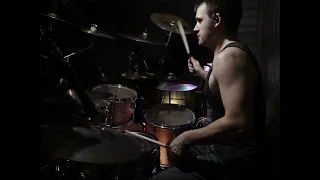 Man play blast beats in 300bpm with push pull technical