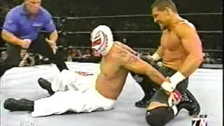 2003 02 23 Heat   Jamie Noble with Nidia vs  Rey Mysterio