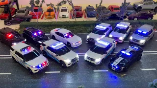 1/64 Greenlight Police Cars With Lights And Sirens