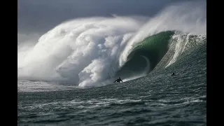 Surfing XL Mullaghmore