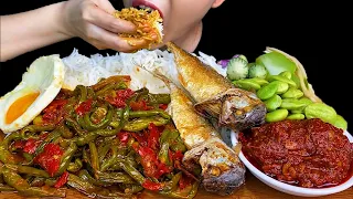 EATING SPICY FOOD||FRIED FISH, SPICY LIMNOCHARIS FLAVA WITH RICE