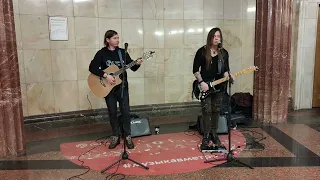 КИНО — Группа крови - Виктор Цой - кавер песни спела группа KooRagA из Севастополя и Крыма в #metro