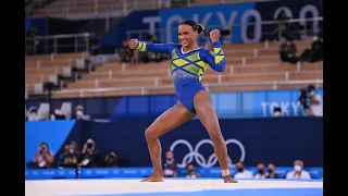 SIMONE BILES VIBRA E APLAUDE REBECA ANDRADE NA FINAL EM TÓKIO.