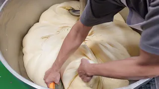 Amazing pizza toast mass production process / 披薩厚片吐司大量製作 - Taiwanese food