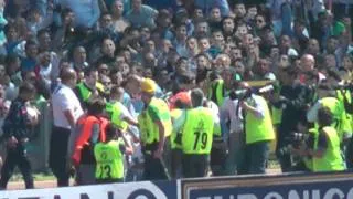 03 04 2011 Napoli Lazio 4-3 Gol Live in Hd dalla Curva B di Cavani in Pallonetto