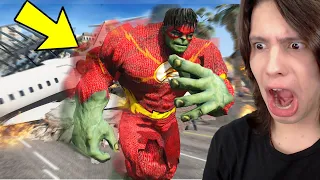 TENTANDO JUNTAR OS PODERES DO HULK COM OS DO FLASH NO GTA 5!! (Muito Poderoso)