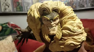 Sideshow Sabretooth exclusive premium format statue review and unboxing.