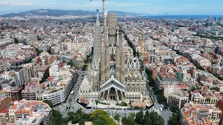 Spain Travel 4K Drone - Barcelona - La Sagrada Familia