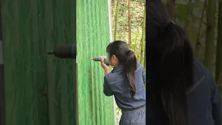 Genius girl uses iron frame to build storage room (Part 2)