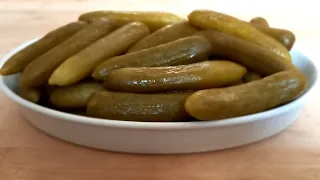 🥒🥒#مخلل الخيار الغني بالبكتيريا النافعة بالماء والملح فقط HOW TO MAKE CRUNCHY CUCUMBER PICKLES