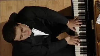 Arcadi Volodos plays Liszt Hungarian Rhapsody no. 13 – video 2000