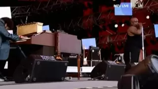 Gnarls Barkley - Who's Gonna Save My Soul (Live Roskilde 2008)