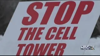 Green Bay neighbors fed up with cell phone tower proposal near homes
