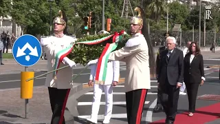 Mattarella depone una corona di alloro al Monumento allo Scugnizzo....  (27.09.23)