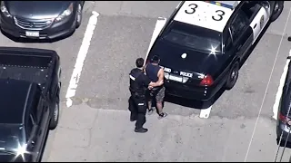 Oakland police take two suspects into custody following pursuit