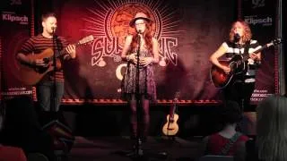 Ingrid Michaelson - "Girls Chase Boys" (Live In Sun King Studio 92 Powered By Klipsch Audio)