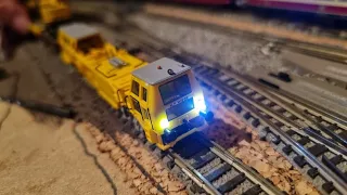 Lichtumbau der Gleisstopfmaschiene "Wiebe" von Hobbytrain Spur N  1:160