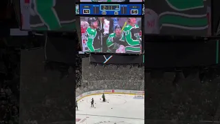 Dallas Stars Goal to tie it at 5. Love that horn sound.