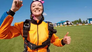 66 девушек за 1 день впервые прыгнули  с парашютом!