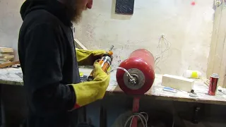 Как заправить газовый балончик своими руками