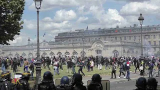 Paris: Clashes and fire amid the coronavirus pandemic 6-16-2020