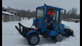 Самодельный трактор толкает снег. Влог часть 2
