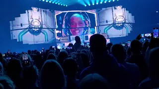 Intro du concert '' chasseur d'étoiles tour'' de Soprano palais 12 à Bruxelles 20/05/2023