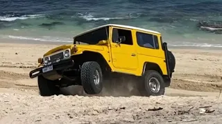 FJ40 V8 Dune Bashing