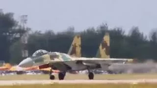 Пилотаж на Су-35. Лучшие кадры