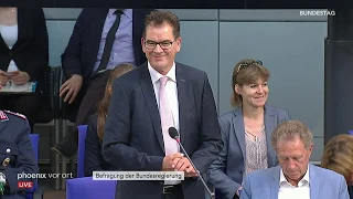 Bundestag: Befragung der Bundesregierung mit Gerd Müller (CSU)