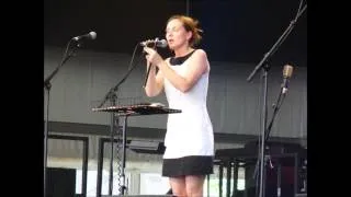 Julie Fowlis- Hug air a' Bhonaid Mhoir