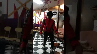 Mario Michael Jackson Famous Fido Thriller Dance