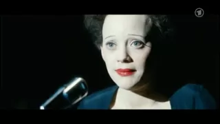 Marion Cotillard ( Edith Piaf ) -  Non, je ne regrette rien