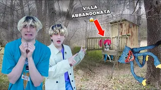 CI SIAMO PERSI NEL BOSCO E TROVIAMO UNA VILLA ABBANDONATA!! *dormiamo nella villa*