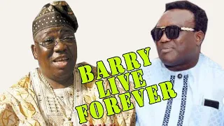 Barry Live Forever King Saheed Osupa Celebrate Sikiru Ayinde Barrister Live on Stage