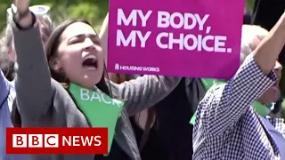 Alexandria Ocasio-Cortez among Democrats arrested at abortion rights protest - BBC News