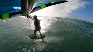 Wing foil : downwind and surf session