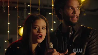 Charmed Reboot 2x06 - Maggie and Jordan sing together.