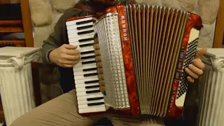 2817 - Red Gold Hohner Verdi II M Piano Accordion LMM 37 96 $1195