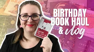 Birthday Book Haul (31+ Books!) & Walking the City of Literature (Melbourne) Vlog