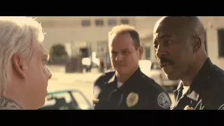 N. W. A. - Straight Outta Compton / Extrait "Discussion avec la police de Los Angeles"VF