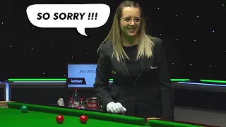 Embarrassing Mistakes By Beautiful Snooker Referee