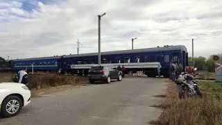 Біля Пирогівки зіткнулися потяг та автомобіль