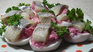 Фаршированные яйца с селедкой - салат «Ленивая шуба»
